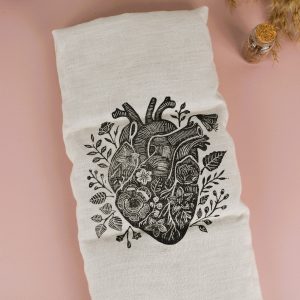 Grande bouillotte sèche le jardin du coeur