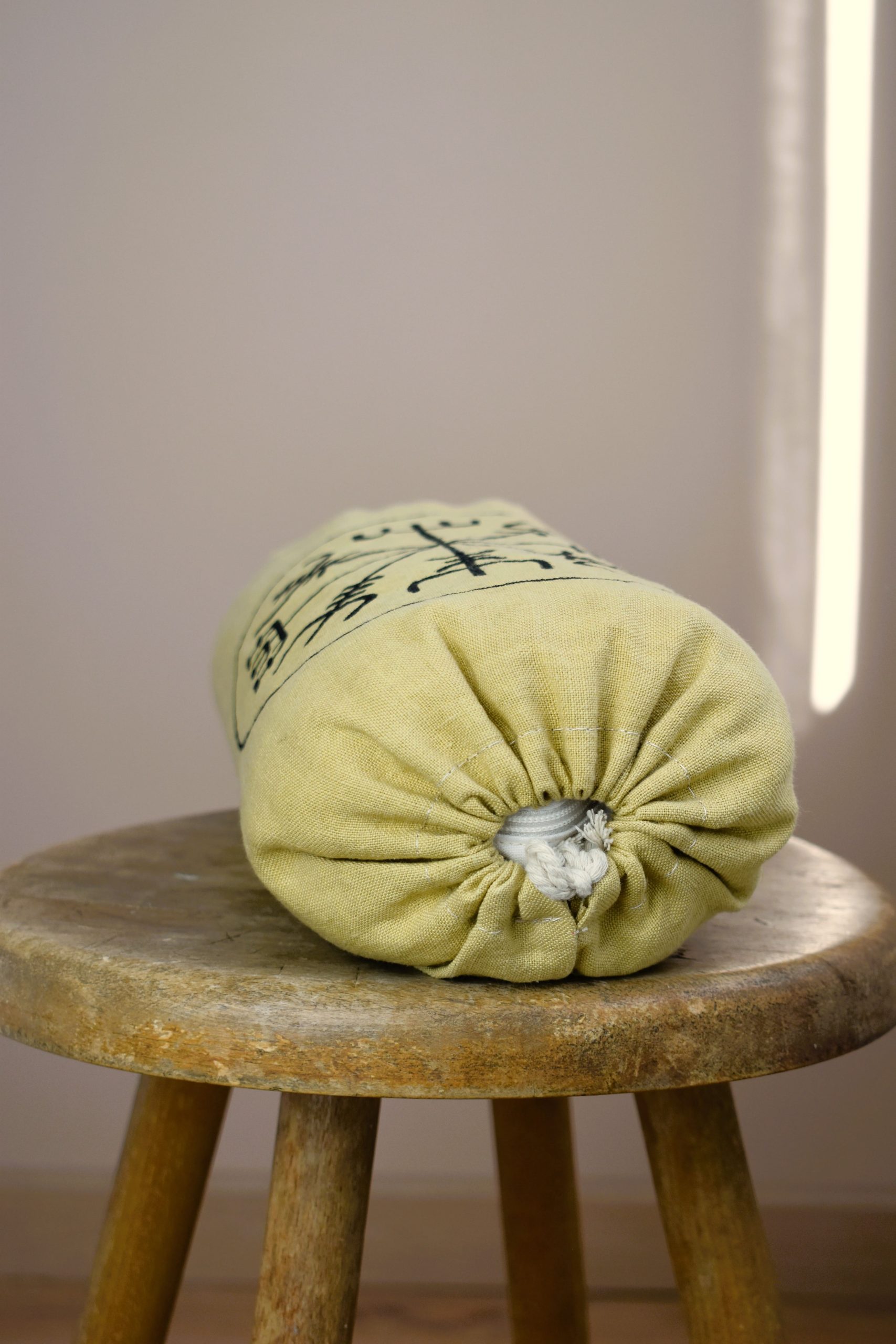 Bolster voyageur nomade coussin yoga meditation relaxation confort