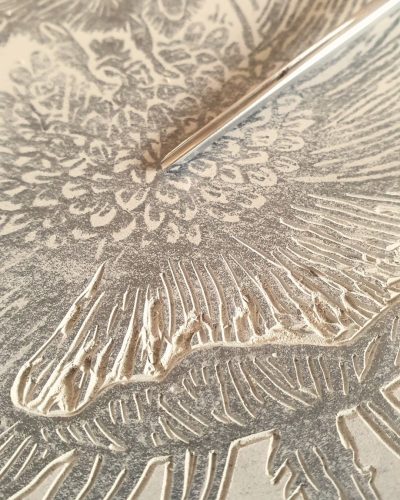 linogravure artisanale impression sur tissu Teinture végétale artisanale
