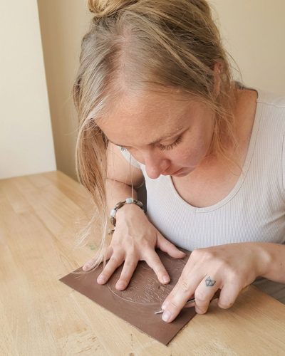 linogravure artisanale impression sur tissu Teinture végétale artisanale
